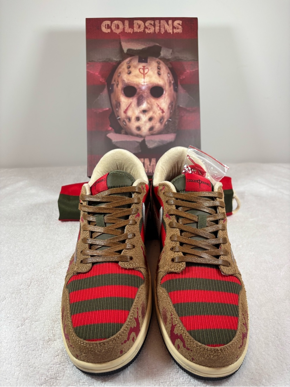 Coldsins Nightmares custom men's low top red & Green striped Low-Top Sneakers